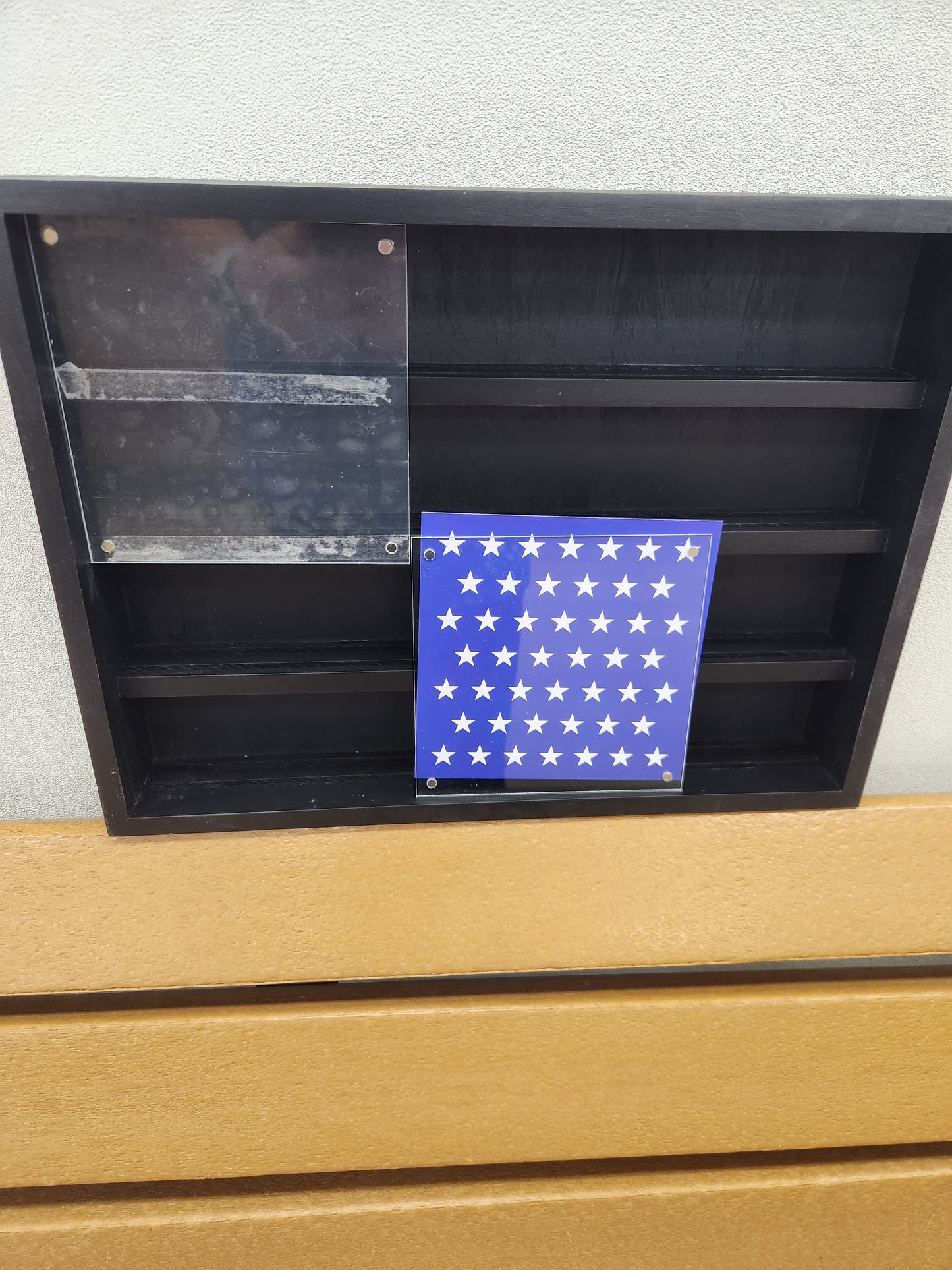Picture coin rack