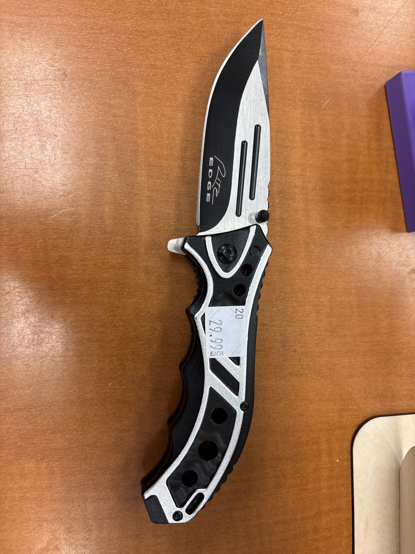 Knife (20)