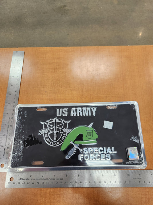 Special forces green beret plate