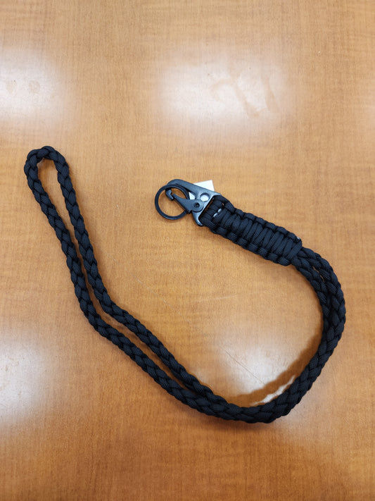 Paracord lanyard