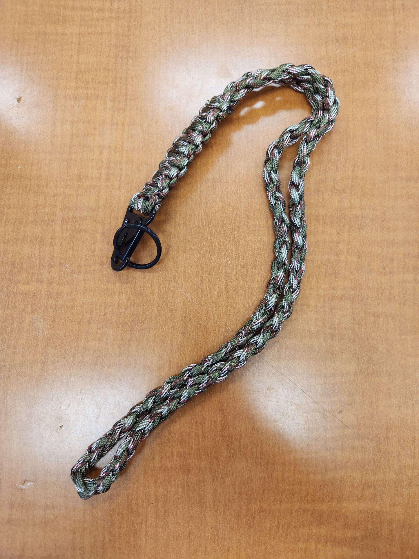 Paracord lanyard